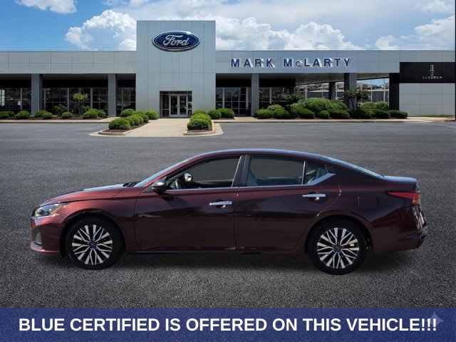 Used 2025 Nissan Altima 2.5 SV FWD image 2