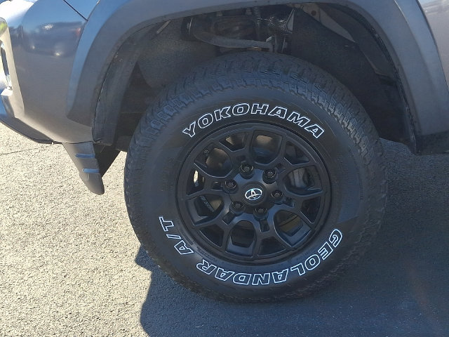 Used 2020 Toyota Tacoma SR w/ SX Package AWD/4WD image 33