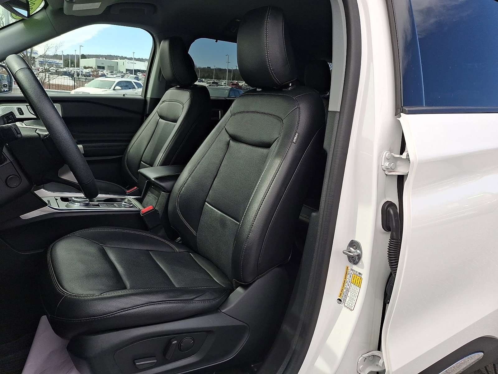 Certified 2022 Ford Explorer Limited w/ Limited Technology Package image 14