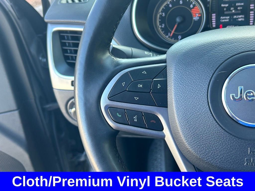 Used 2020 Jeep Cherokee Latitude Plus w/ Comfort/Convenience Group AWD/4WD image 39