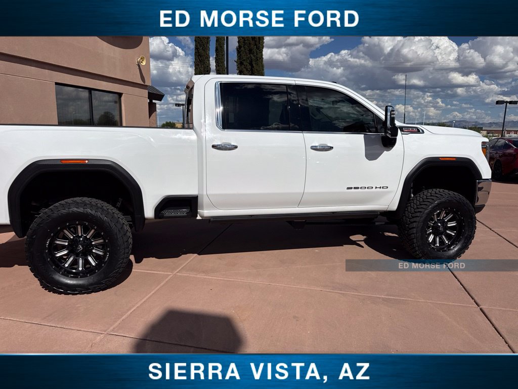 Used 2023 GMC Sierra 2500 SLT w/ SLT Preferred Package AWD/4WD image 9