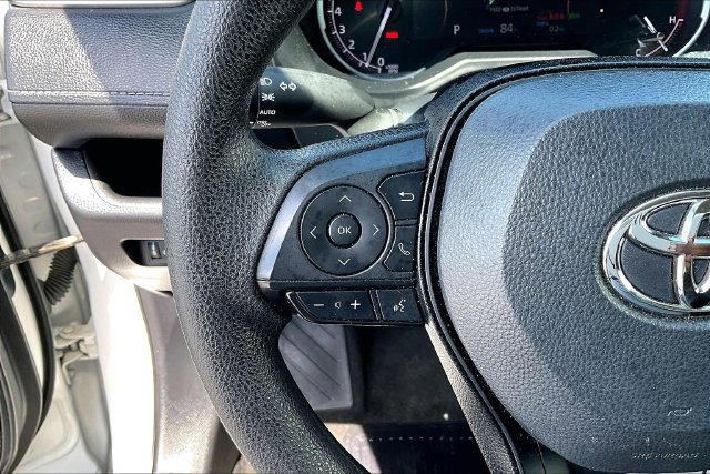 Used 2024 Toyota RAV4 XLE FWD image 17