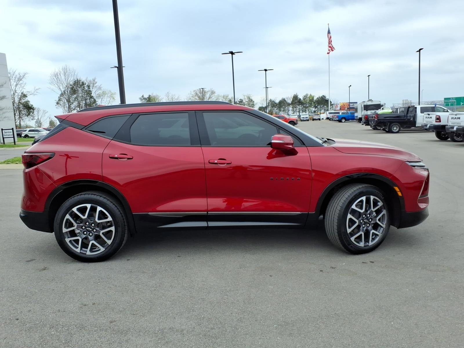 Used 2025 Chevrolet Blazer RS w/ Enhanced Convenience Package image 6