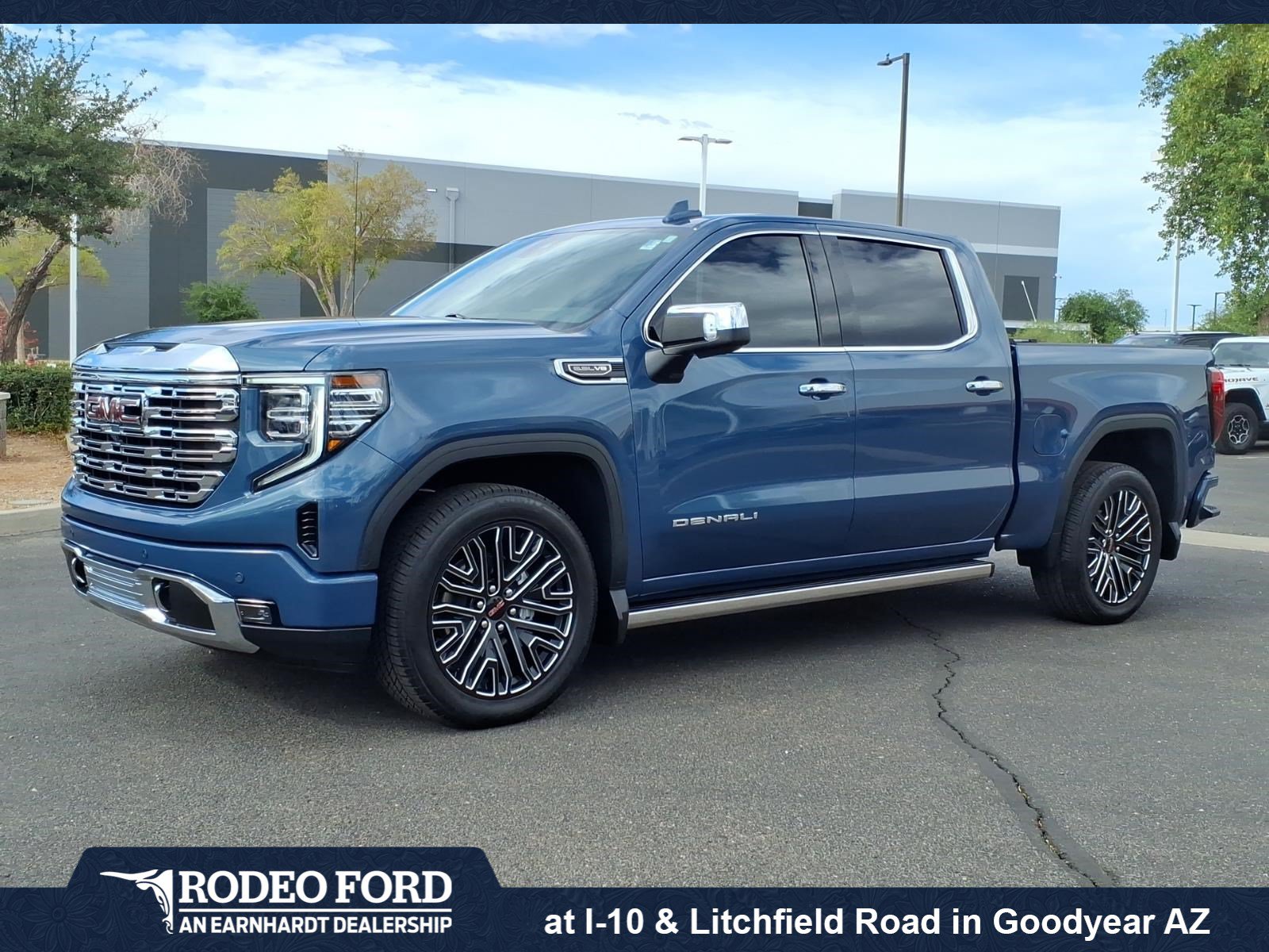 Used 2025 GMC Sierra 1500 Denali w/ Denali Reserve Package RWD image 1