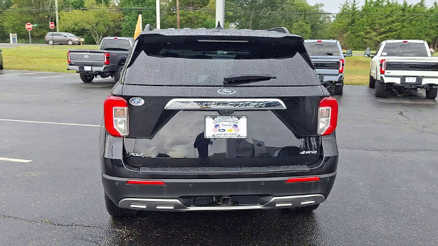 Certified 2023 Ford Explorer XLT w/ Equipment Group 202A AWD/4WD image 7