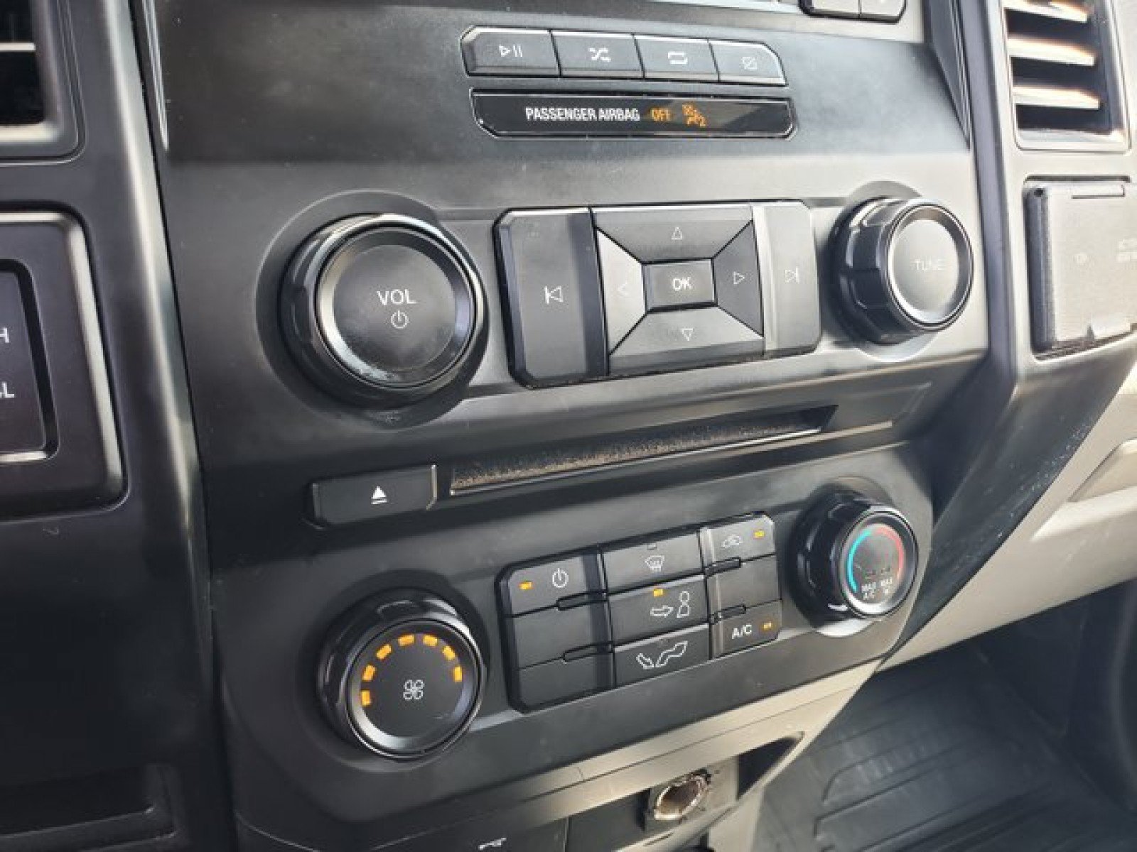 Certified 2018 Ford F150 XL w/ Equipment Group 101A Mid AWD/4WD image 21