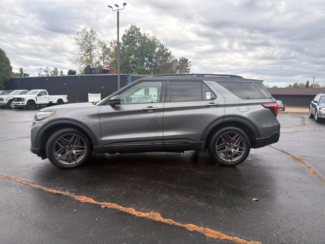 Certified 2025 Ford Explorer ST AWD/4WD image 5