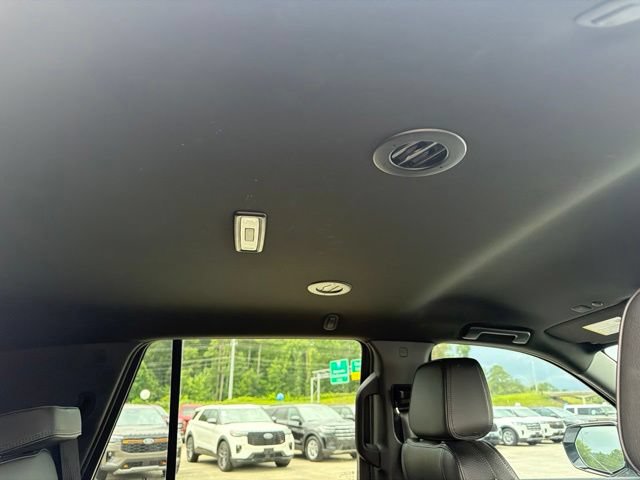 Used 2023 GMC Yukon Denali AWD/4WD image 26