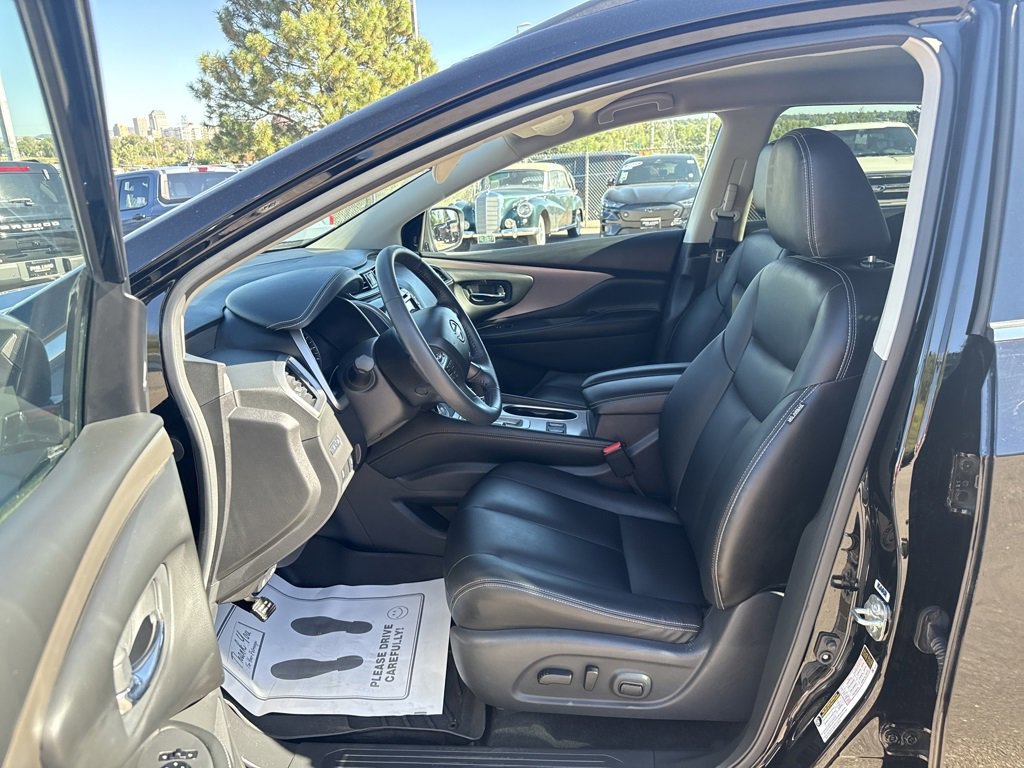 Used 2023 Nissan Murano SV w/ SV Midnight Edition Package image 11