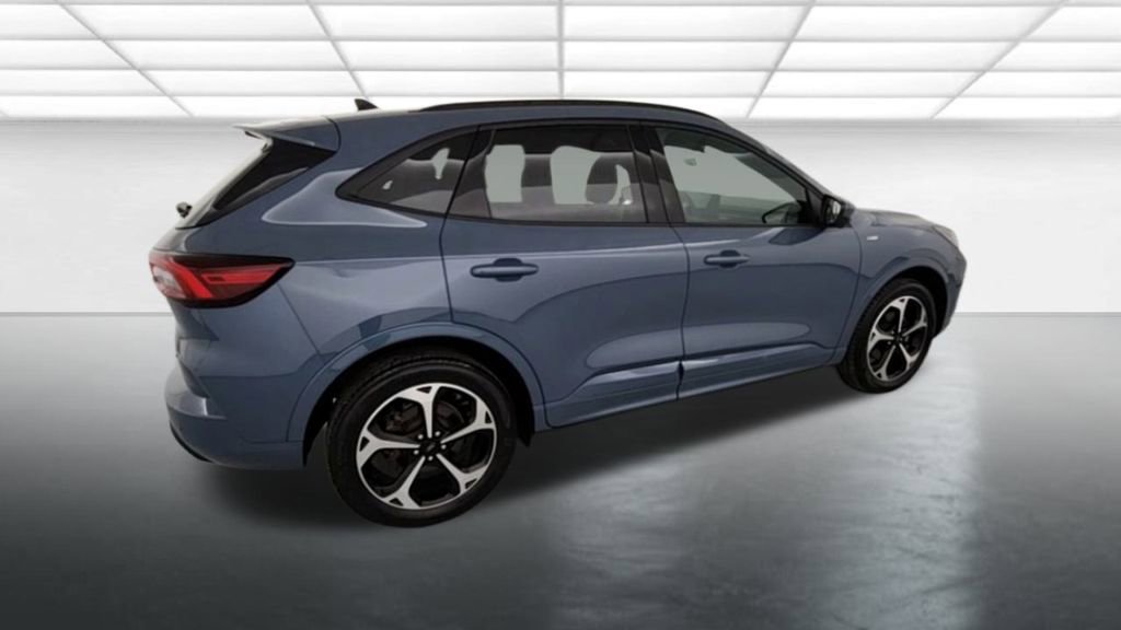 Certified 2023 Ford Escape ST-Line Select w/ Tech Pack #2 image 9