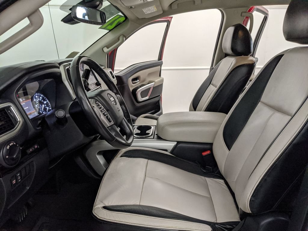 Used 2021 Nissan Titan SV w/ SV Convenience Package AWD/4WD image 14