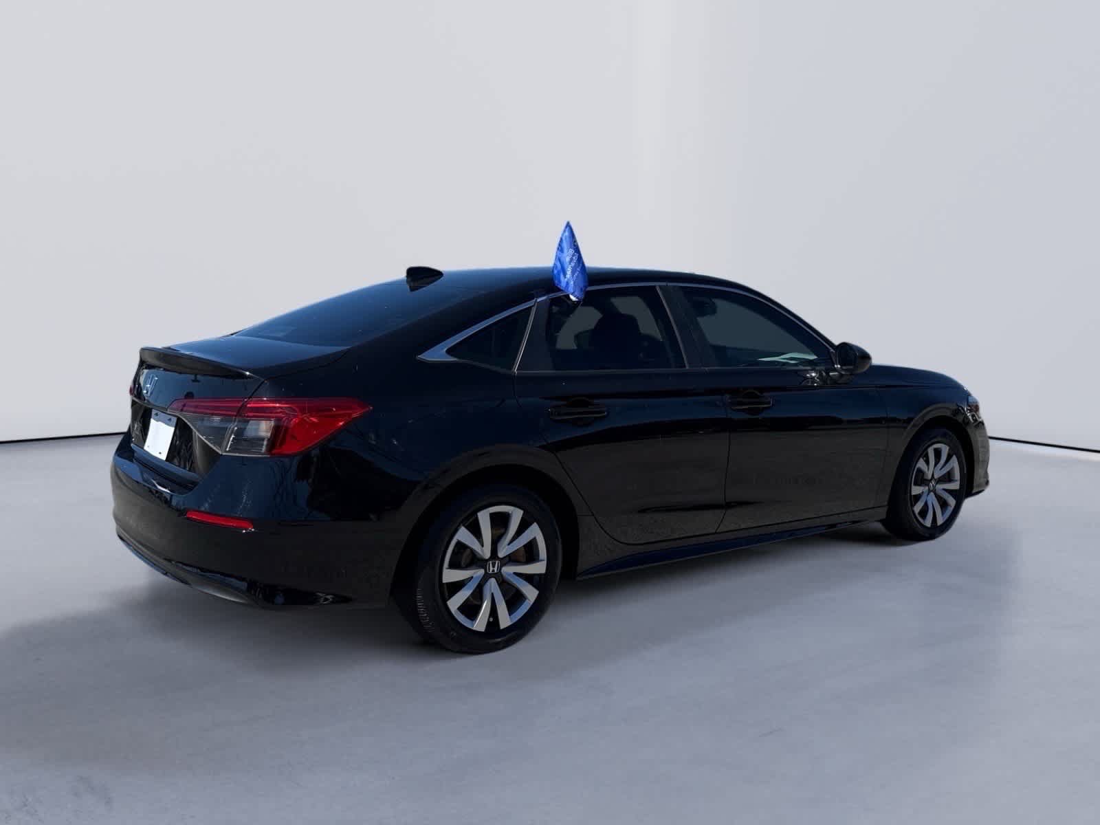 Used 2022 Honda Civic LX image 5