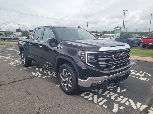 Used 2023 GMC Sierra 1500 SLT w/ SLT Convenience Package AWD/4WD image 3