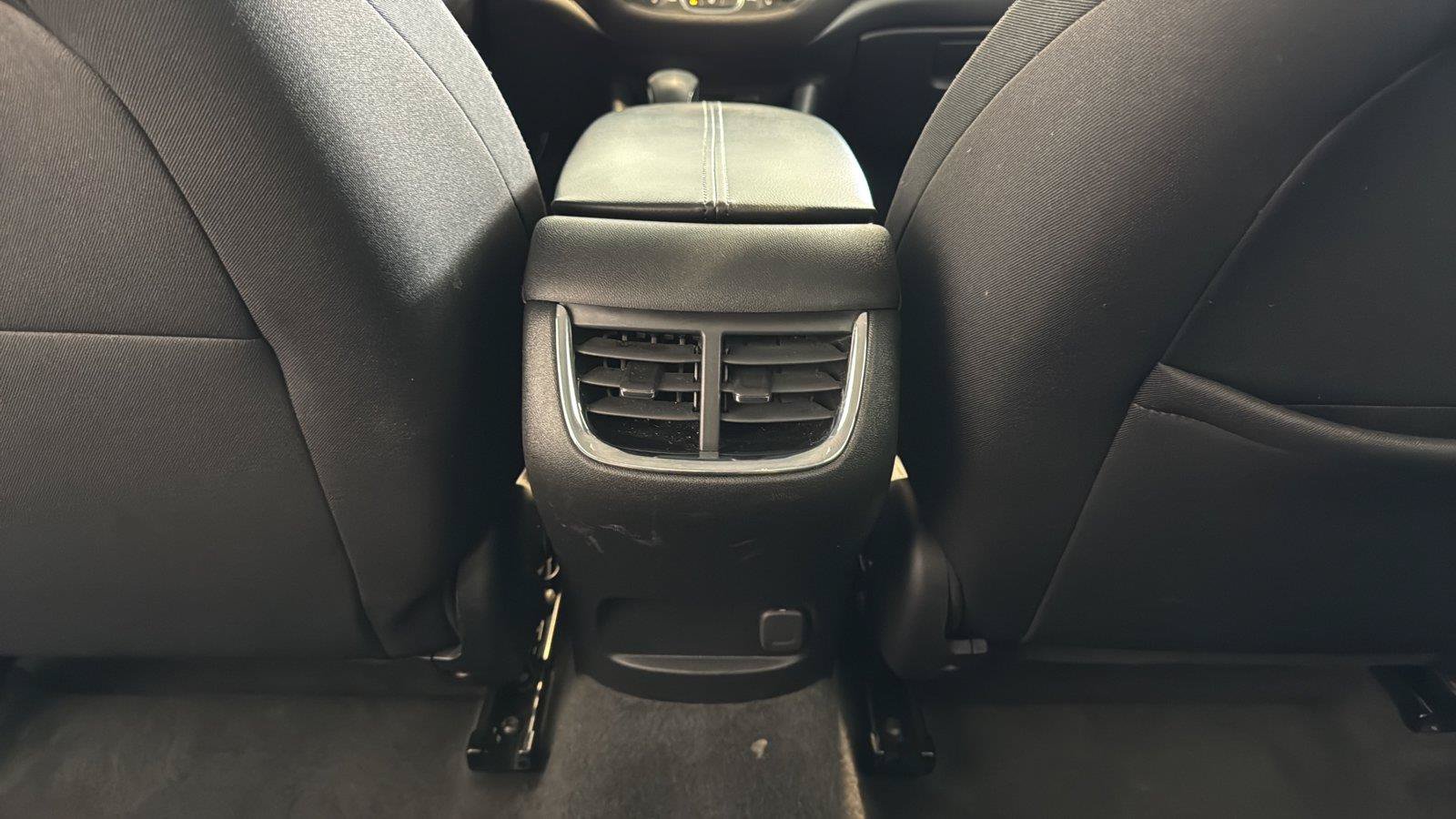 Used 2024 Chevrolet Malibu LT FWD image 30