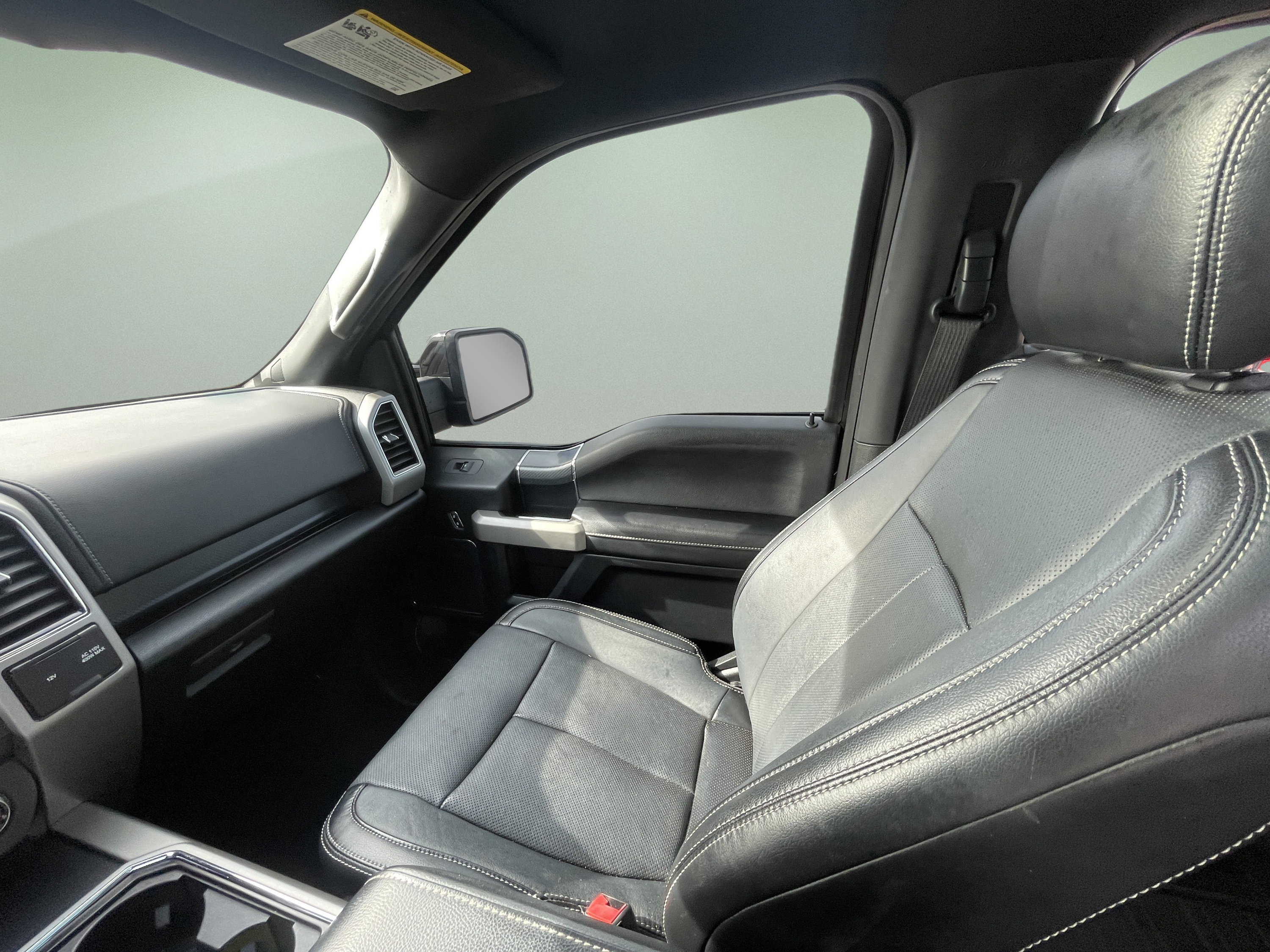 Certified 2018 Ford F150 Lariat w/ Equipment Group 502A Luxury AWD/4WD image 25