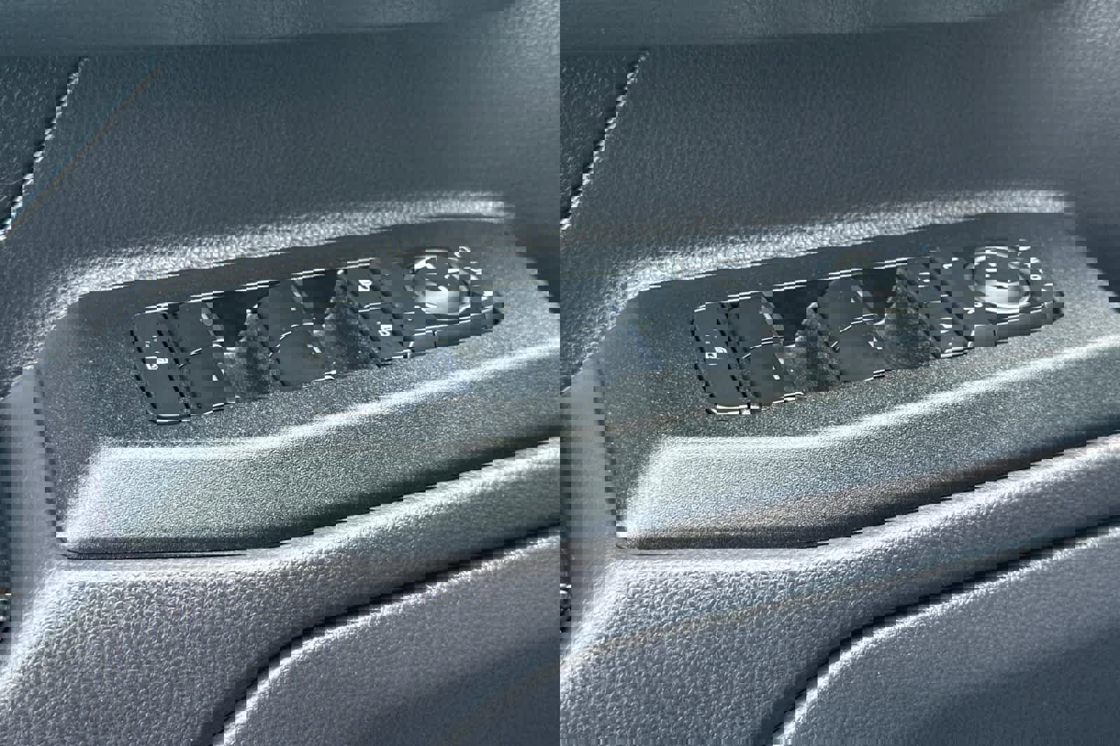 Used 2025 Toyota Land Cruiser image 13