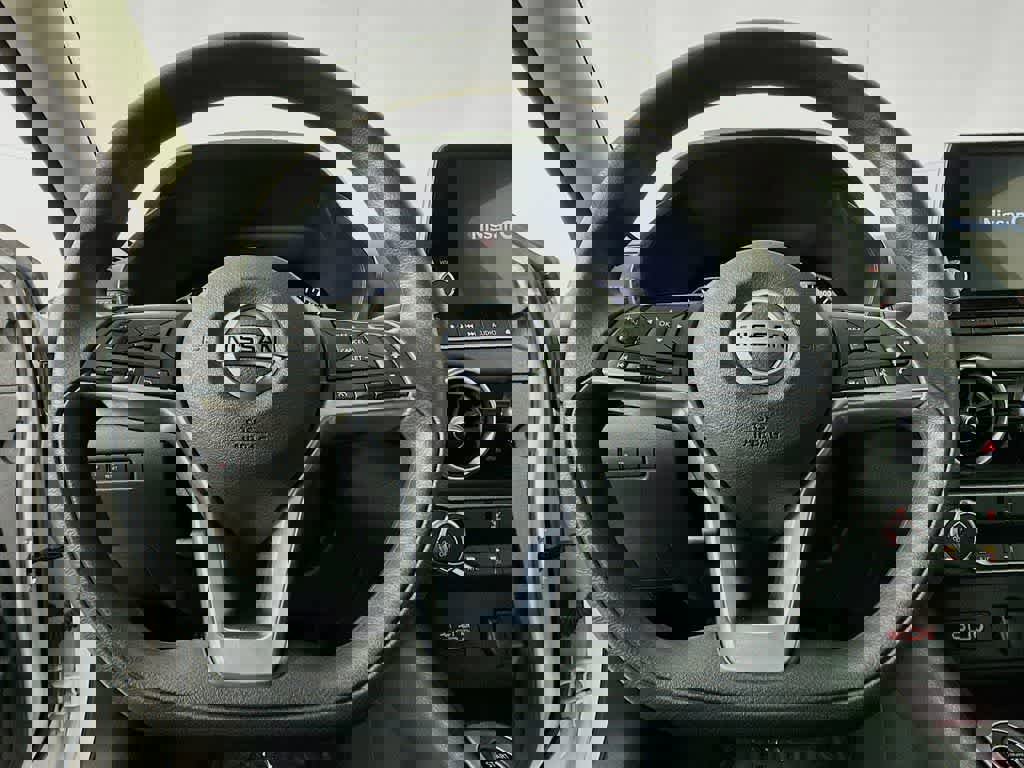 Used 2023 Nissan Sentra SV image 18