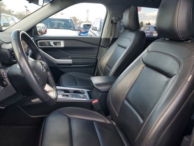 Certified 2023 Ford Explorer XLT w/ Equipment Group 202A image 10