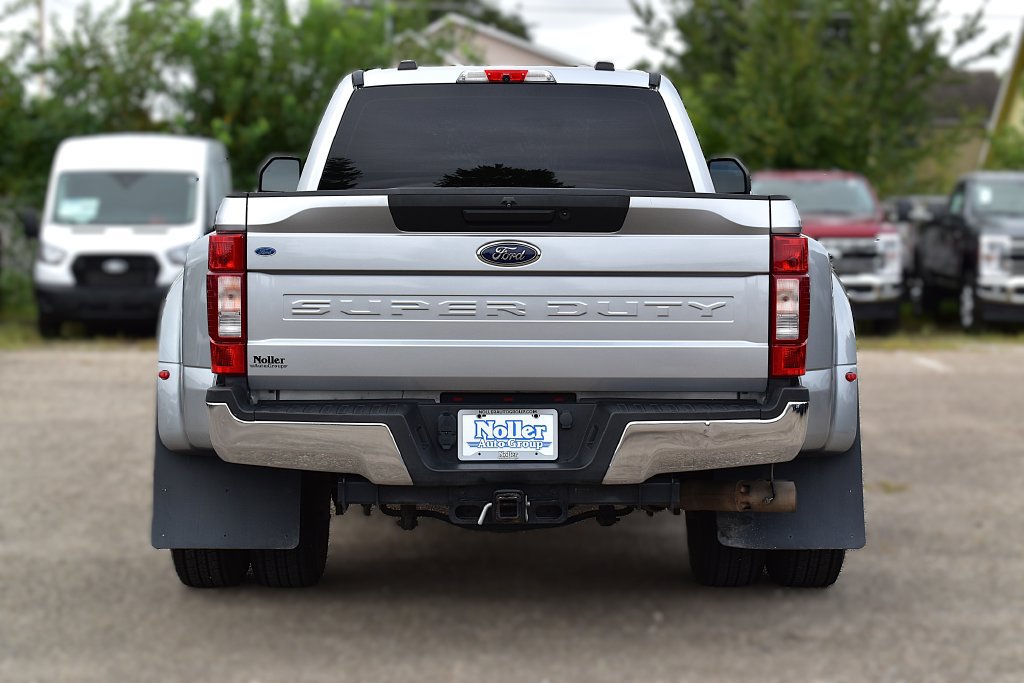 Certified 2022 Ford F350 XLT w/ FX4 Off-Road Package AWD/4WD image 9