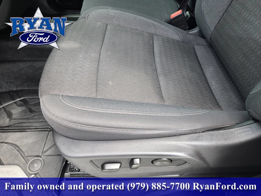 Used 2025 Chevrolet Silverado 1500 Custom RWD image 17