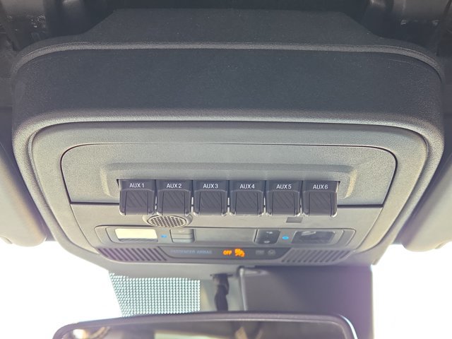 Certified 2024 Ford Bronco Everglades AWD/4WD image 32