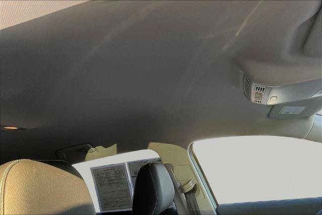 Used 2025 Volkswagen Taos SE FWD image 27