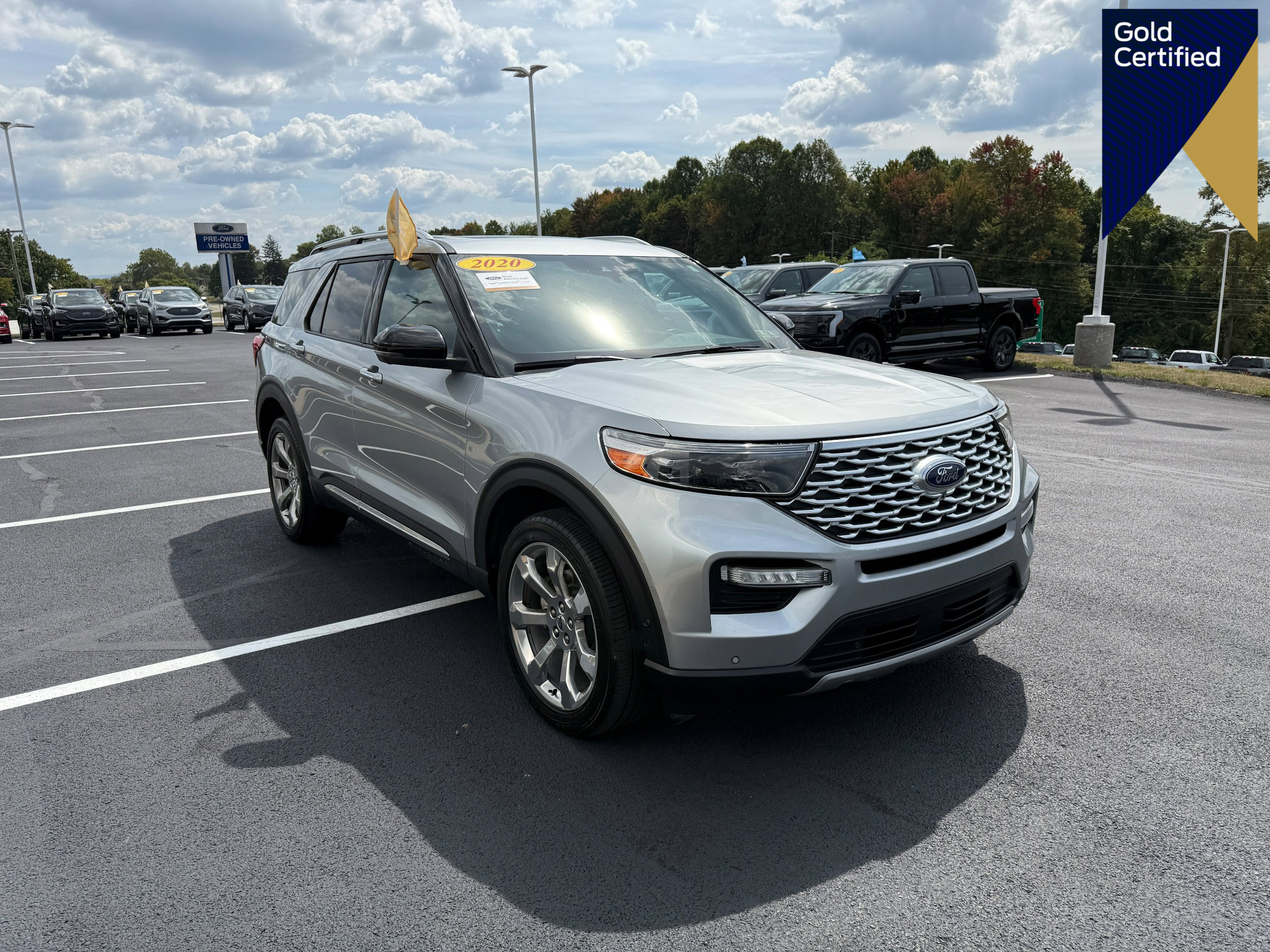 Certified 2020 Ford Explorer Platinum w/ Premium Technology Package image 1