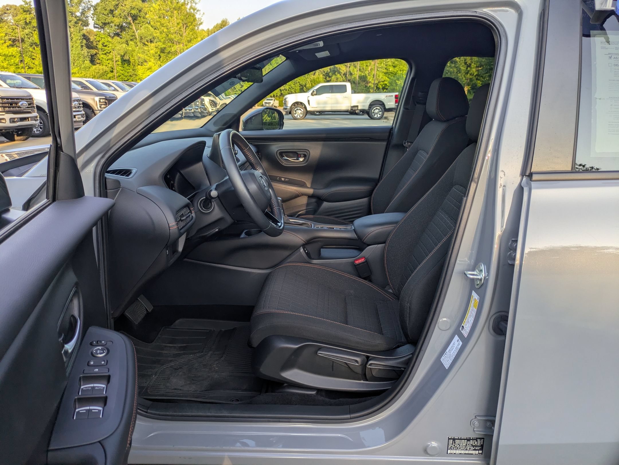 Used 2024 Honda HR-V Sport image 12