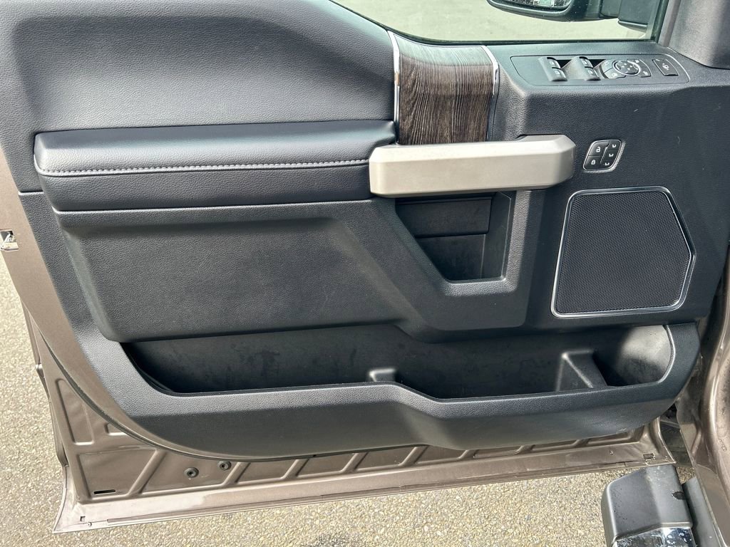 Certified 2020 Ford F350 Lariat image 17