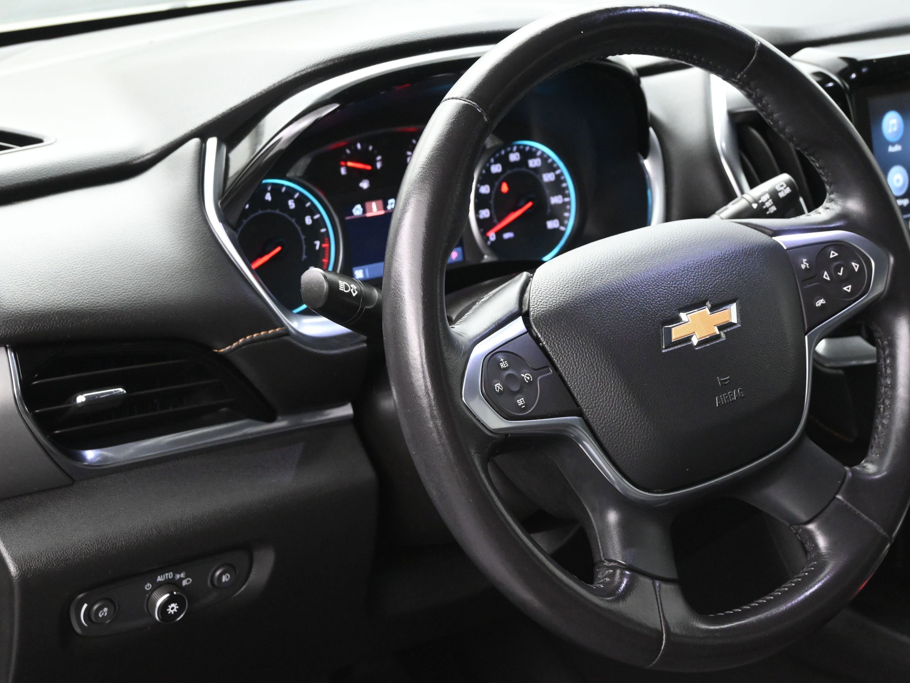 Used 2021 Chevrolet Traverse LT image 33