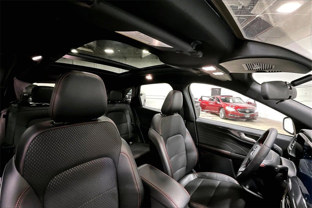 Certified 2025 Ford Escape ST-Line Select w/ Tech Pack #1 image 21