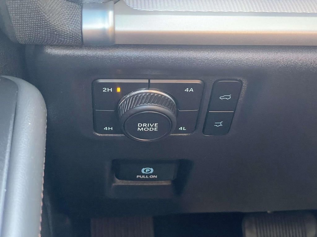 Certified 2025 Ford Expedition Active image 12