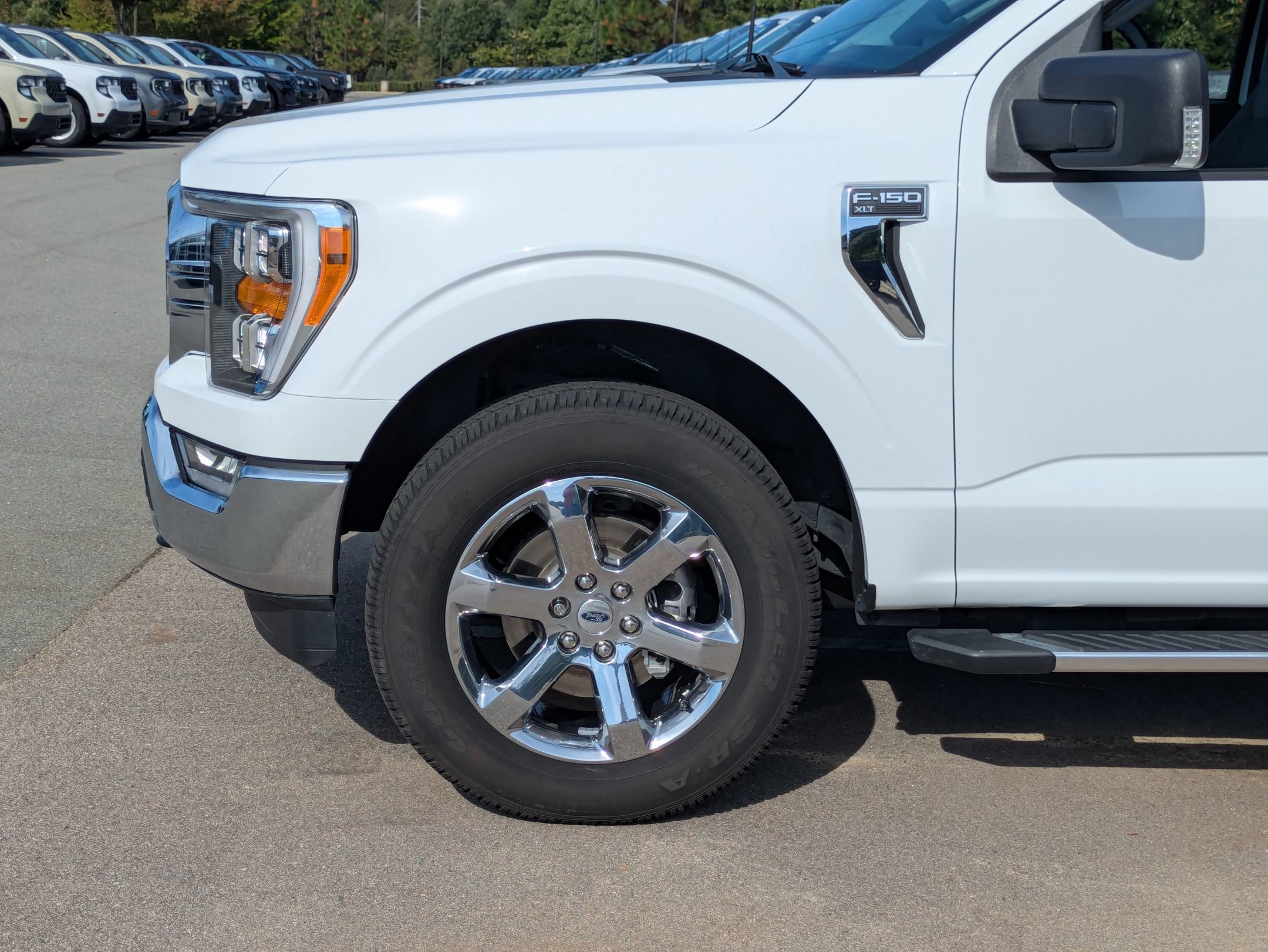 Certified 2022 Ford F150 XLT w/ Equipment Group 302A High image 13