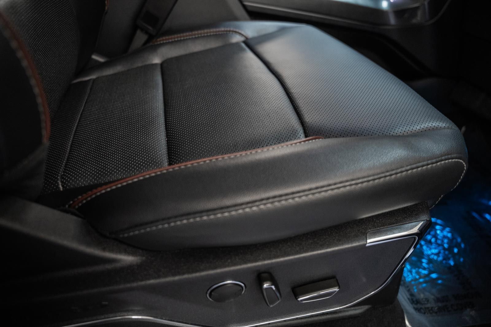 Certified 2023 Ford F150 Lariat w/ Equipment Group 502A High image 44