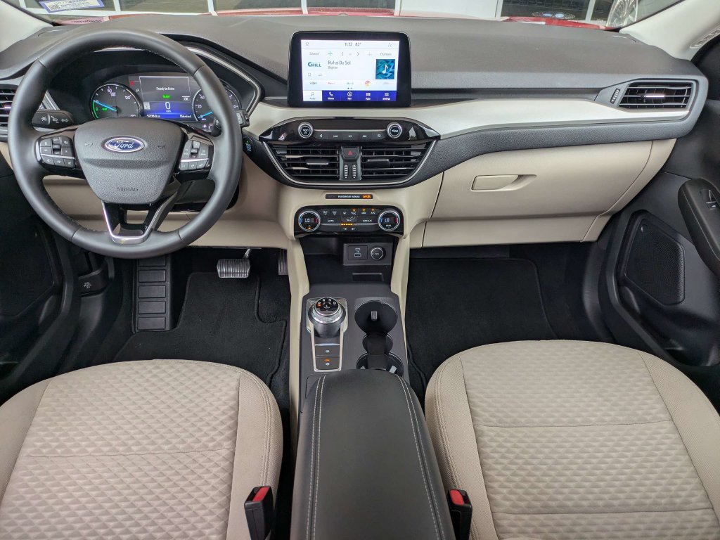 Certified 2021 Ford Escape SE w/ SE Sport Appearance Package FWD image 16