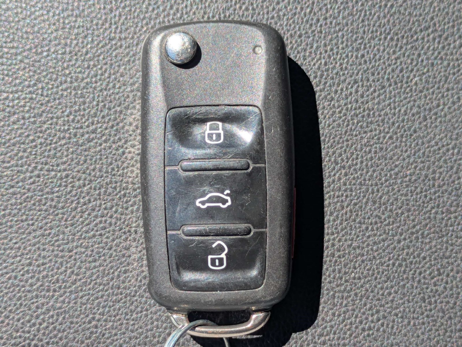 Used 2019 Volkswagen Beetle 2.0T SE w/ SE Premium Package FWD image 30