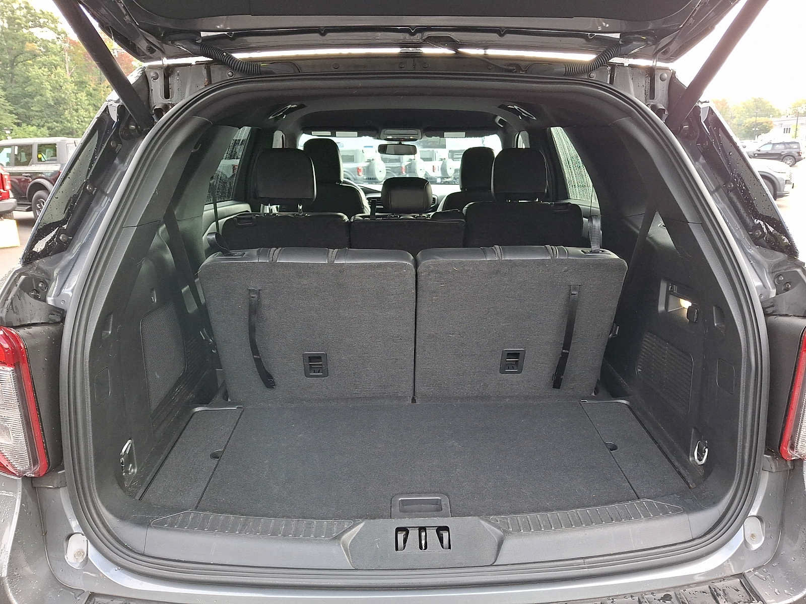 Certified 2023 Ford Explorer ST-Line w/ Class IV Trailer Tow Package AWD/4WD image 28