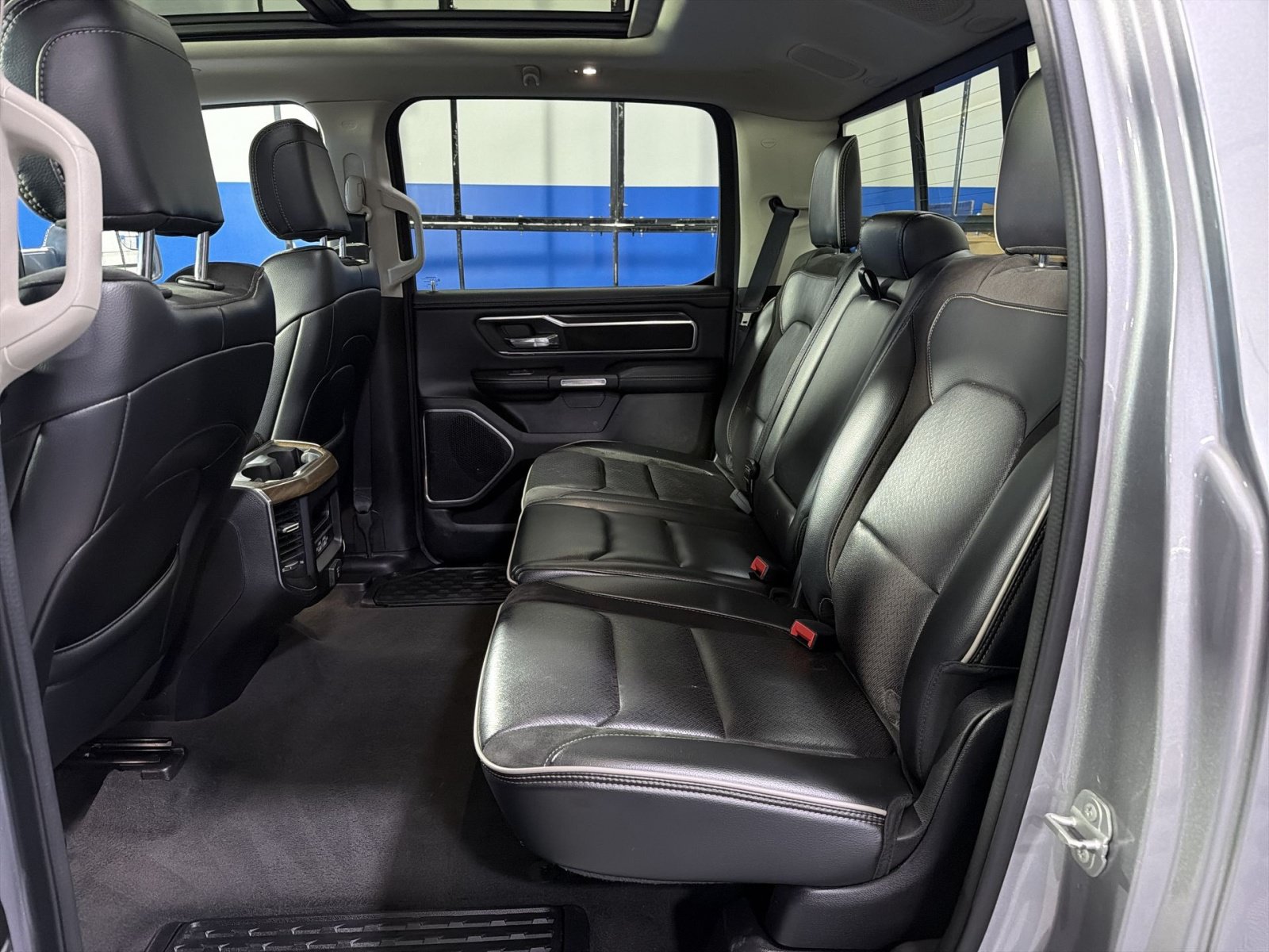 Used 2022 RAM 1500 Laramie AWD/4WD image 25