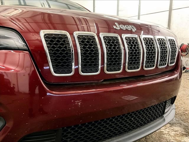 Used 2020 Jeep Cherokee Latitude Plus AWD/4WD image 29