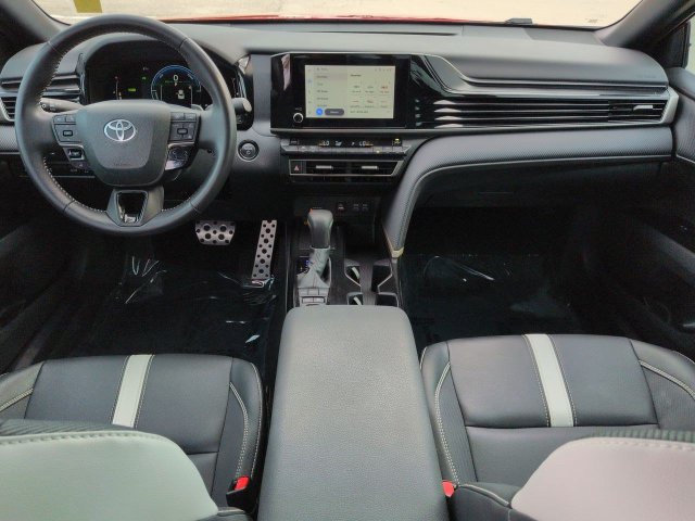 Used 2025 Toyota Camry SE w/ Convenience Package FWD image 14