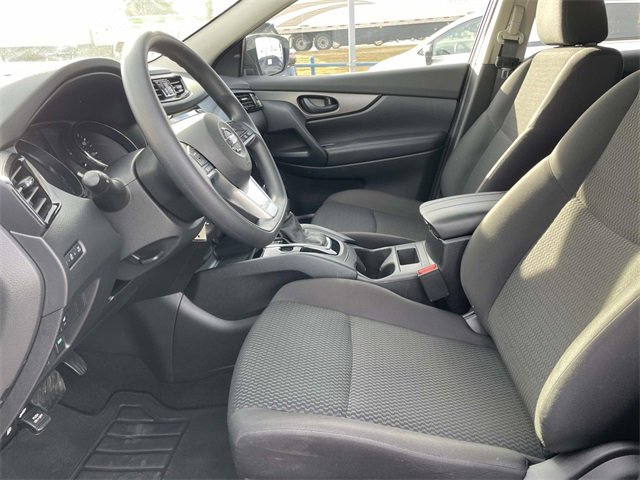 Used 2021 Nissan Rogue Sport S image 17