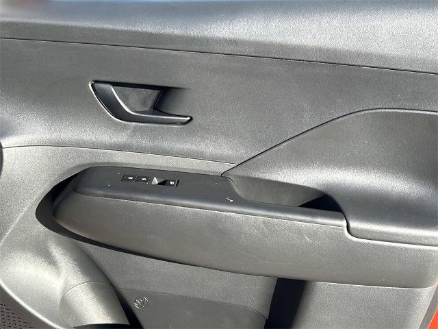 Used 2024 Hyundai Kona SEL image 24