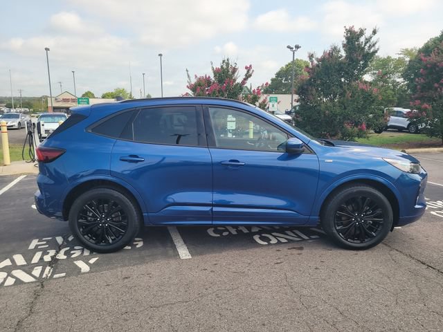 Certified 2023 Ford Escape ST-Line Elite AWD/4WD image 4