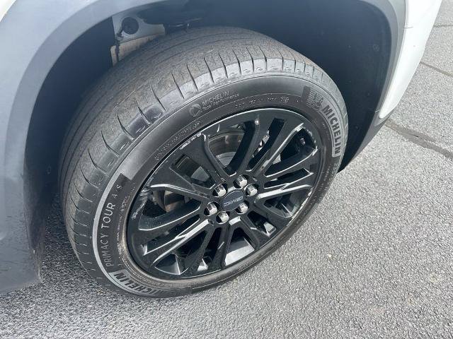 Used 2023 GMC Acadia SLE w/ Elevation Edition FWD image 23