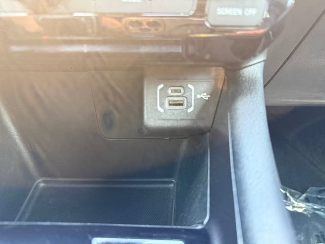 Used 2024 Jeep Compass Latitude AWD/4WD image 7