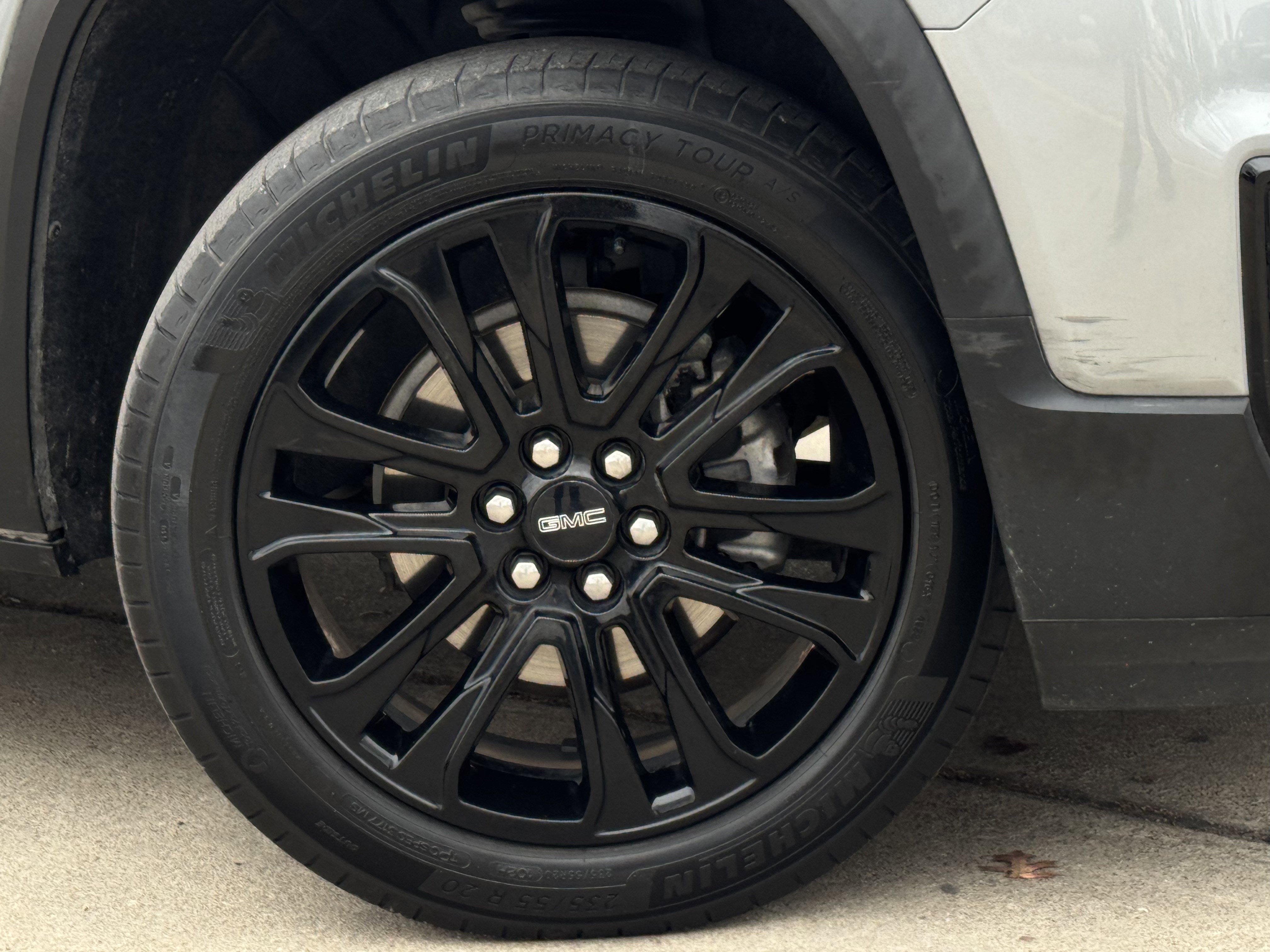 Used 2023 GMC Acadia SLE w/ Elevation Edition image 9