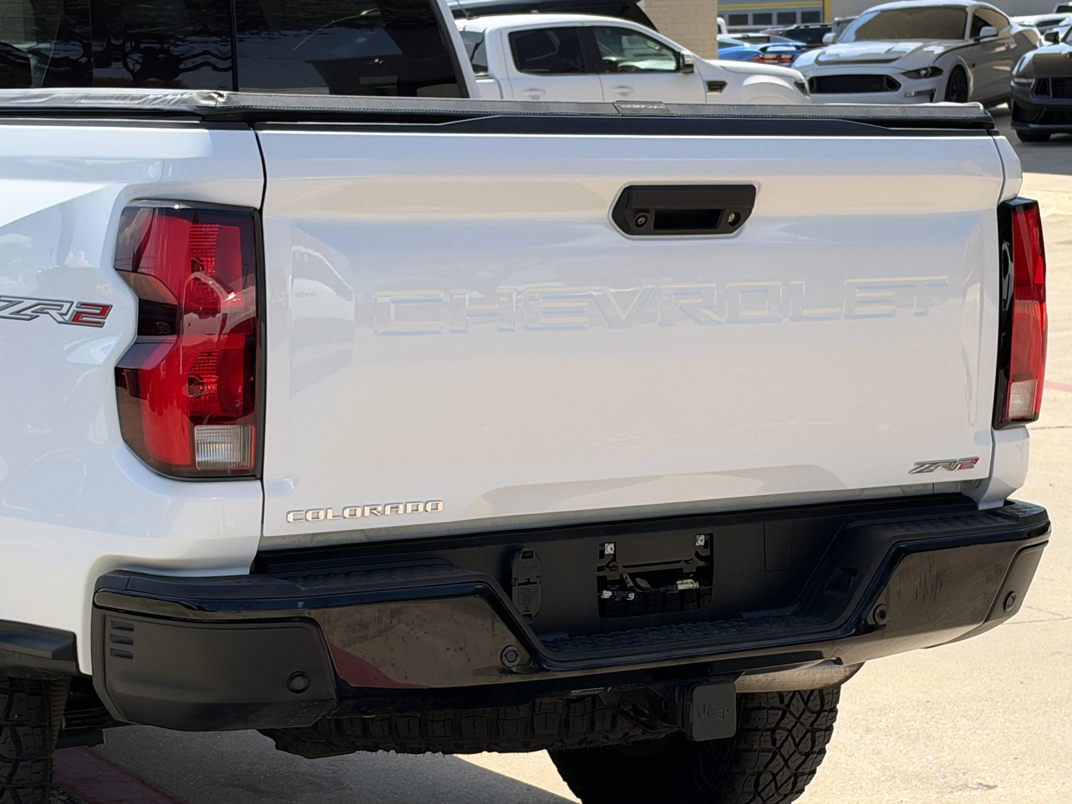 Used 2024 Chevrolet Colorado ZR2 w/ Technology Package AWD/4WD image 7