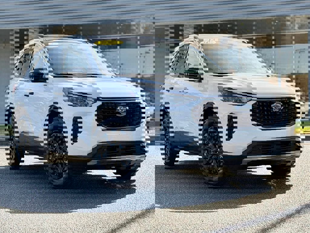 Certified 2023 Ford Escape Active w/ Tech Pack #2 image 2