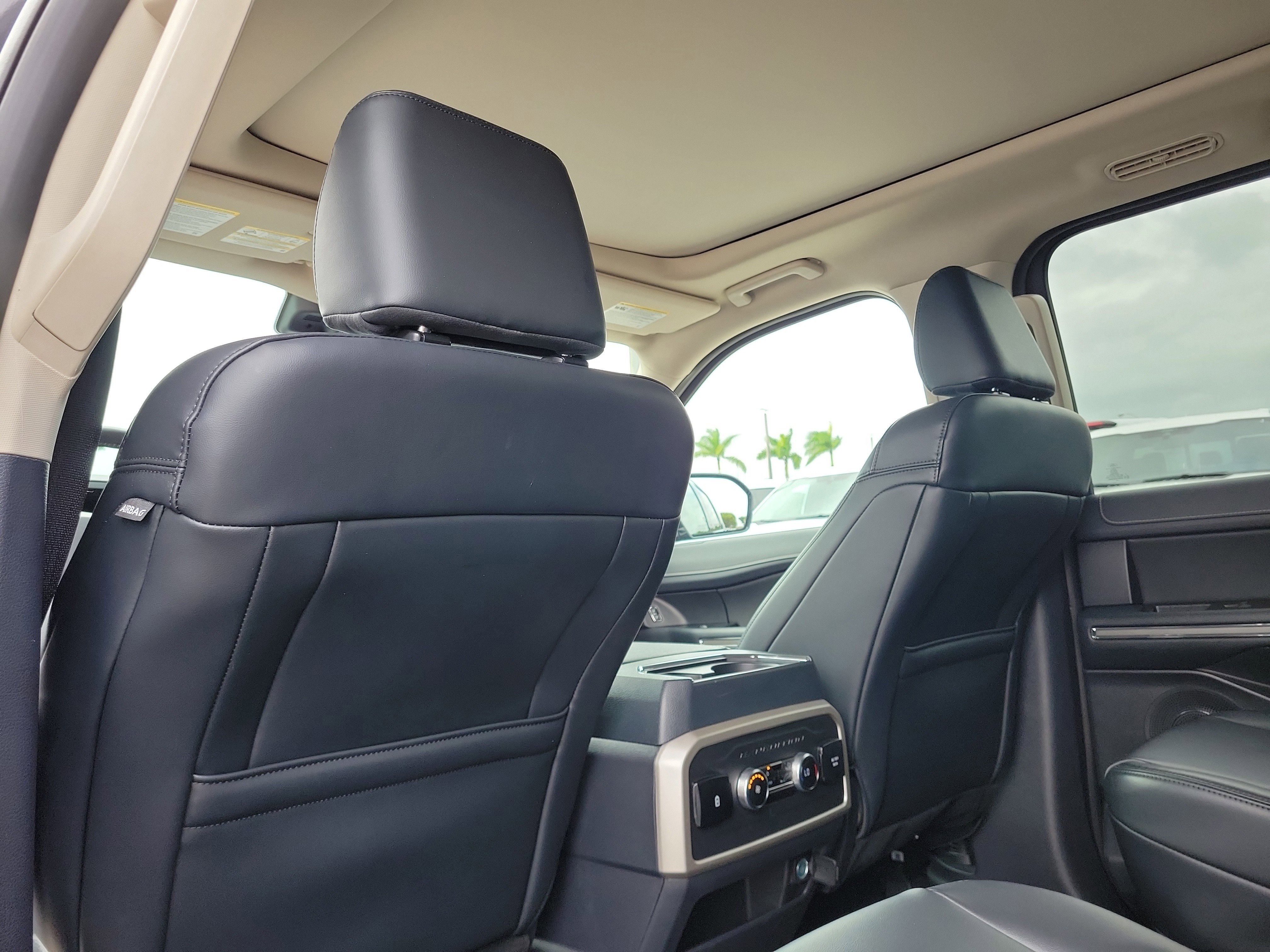 Certified 2024 Ford Expedition XLT image 15