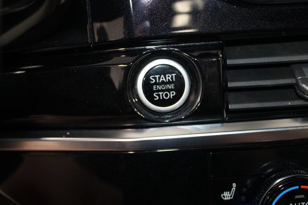 Used 2023 Nissan Pathfinder Platinum AWD/4WD image 40